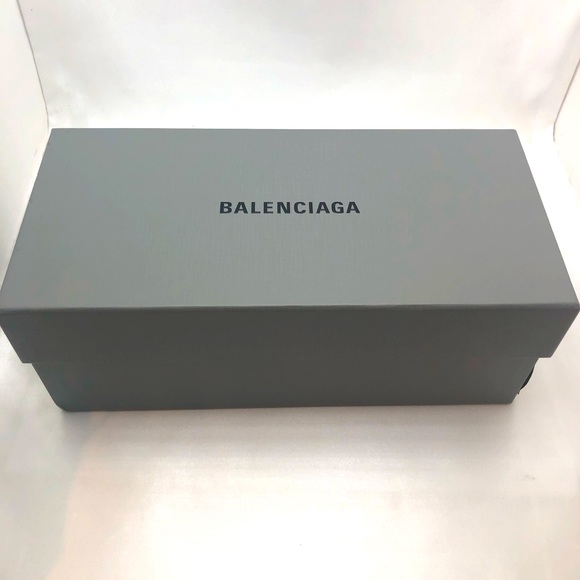Balenciaga Logo Pool Slides - Picture 12 of 12